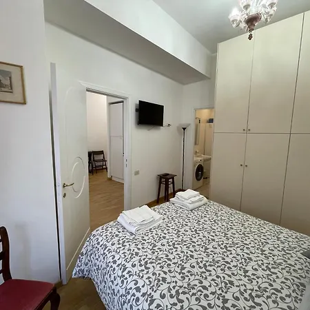 Foro B アパート *